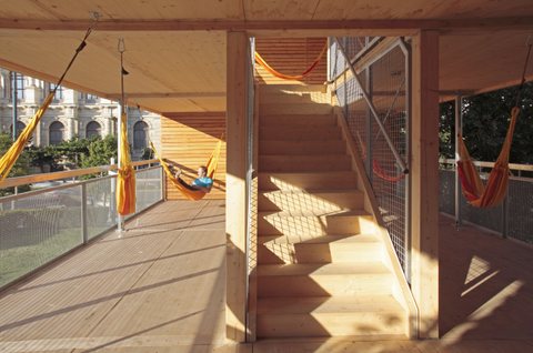 FLEDERHAUS ©mischa erben